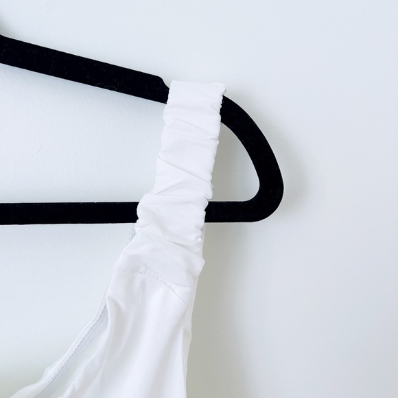 NWT Showpo Izara Mini Dress Size 16 Off the Shoulder Pleated Fit & Flare - Picture 4 of 14